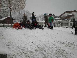 Spiele im Schnee (2)